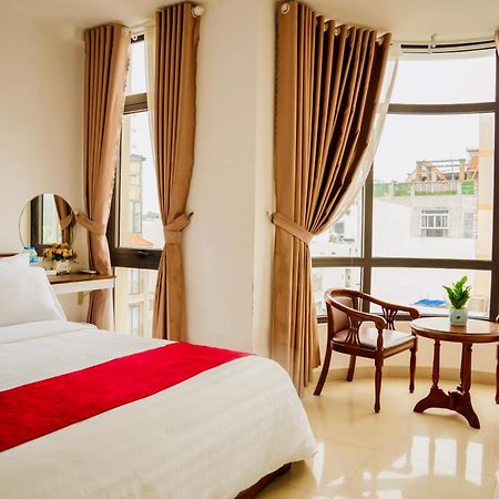 Khach San Trung Hieu Vung Tau Hotel Bagian luar foto