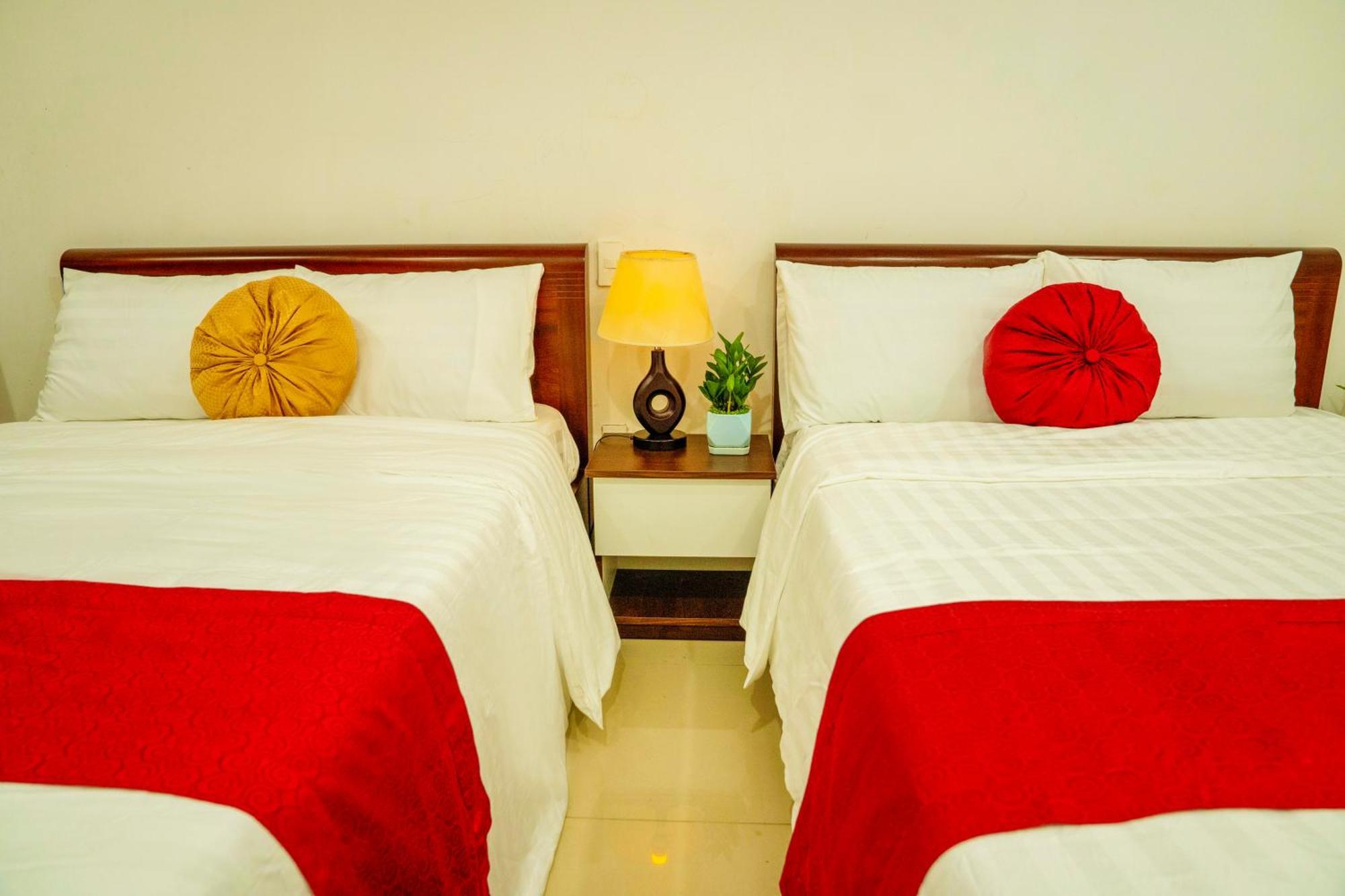 Khach San Trung Hieu Vung Tau Hotel Bagian luar foto